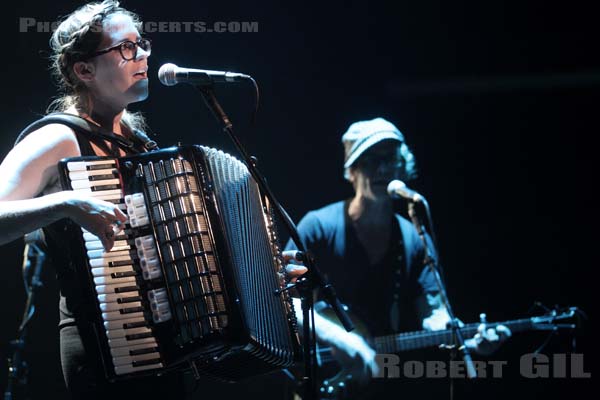 DARK DARK DARK - 2011-06-03 - PARIS - Cafe de la Danse - 